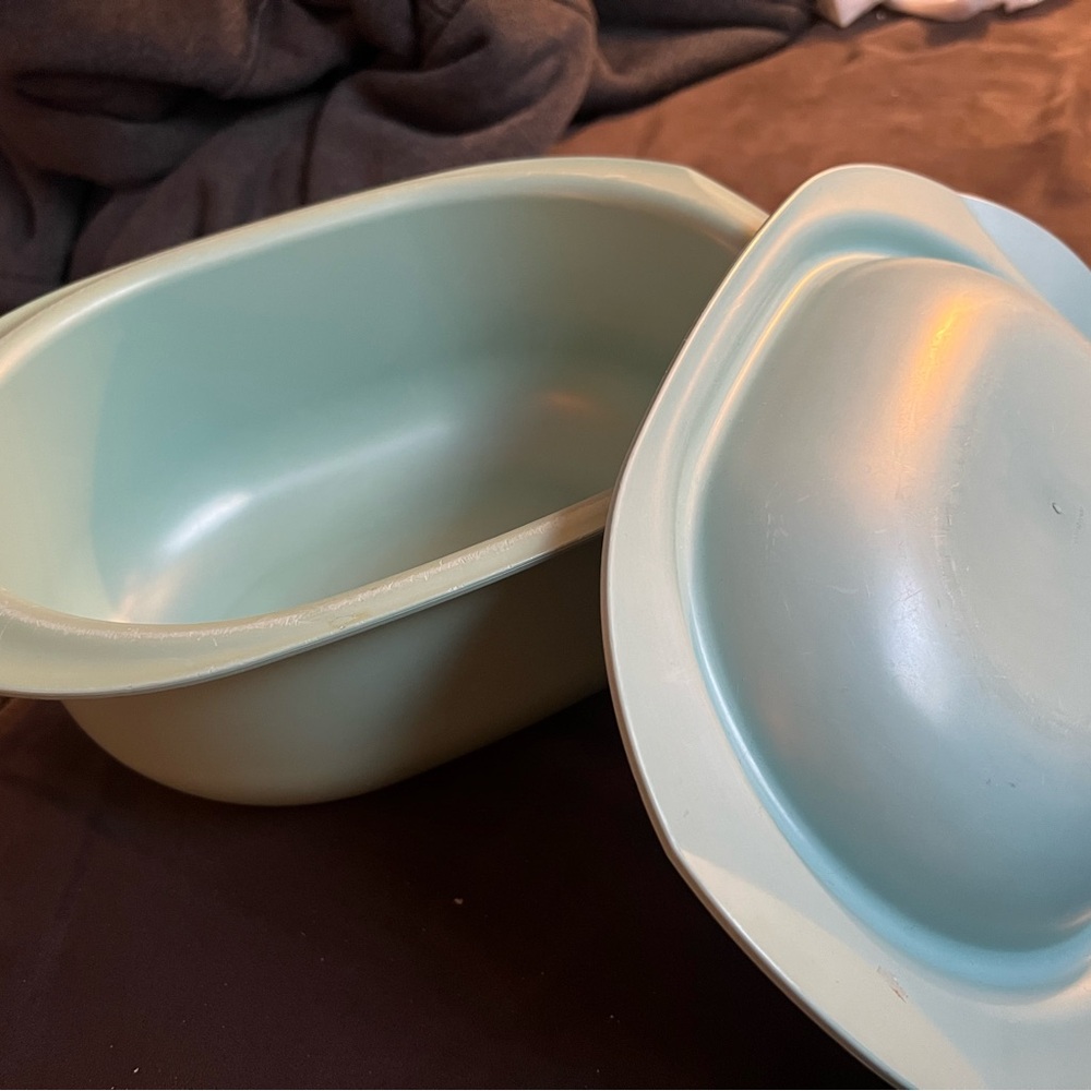 Vintage Tupperware 3 qt. microwave roaster, 3651A-1